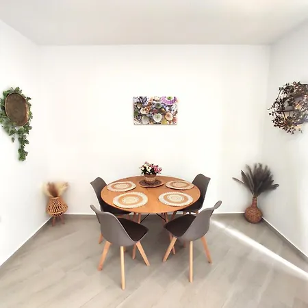 Modern Mykonos 2 Bd Aqua Apt W Shared Pool Daire Plintri