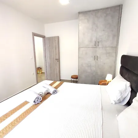 Modern Mykonos 2 Bd Aqua Apt W Shared Pool Daire *