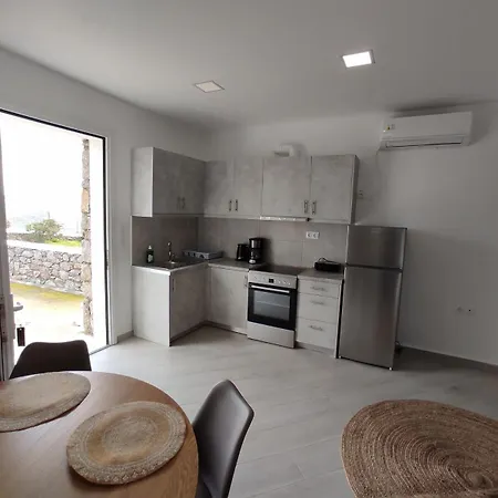 Modern Mykonos 2 Bd Aqua Apt W Shared Pool Apartman *